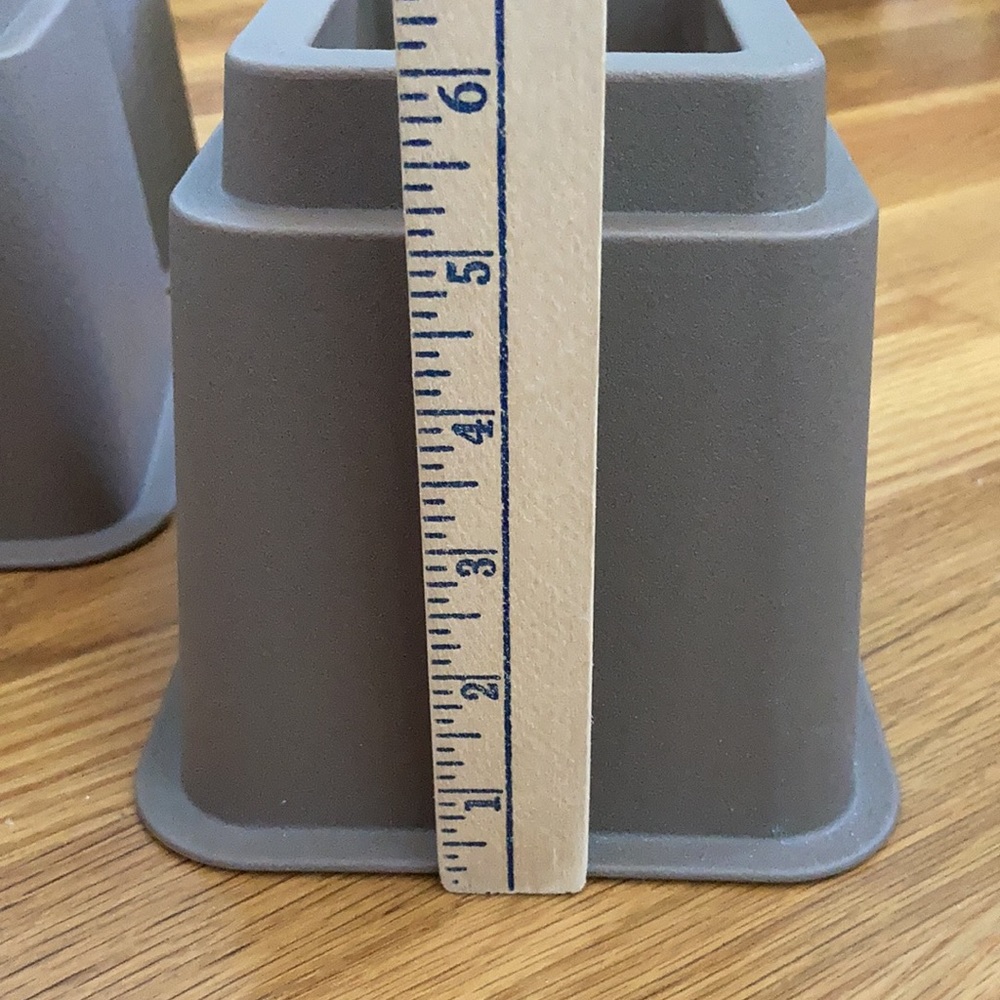 Adjustable Furniture Risers - Picture 4 of 12